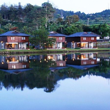 Hotel Taman Piknik Puncak Exterior photo